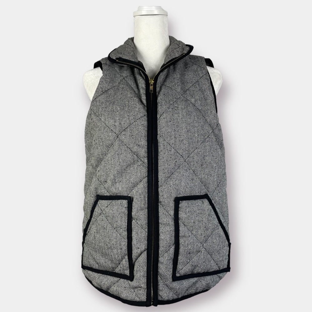 Black White Herringbone Quilted Vest Size Medium